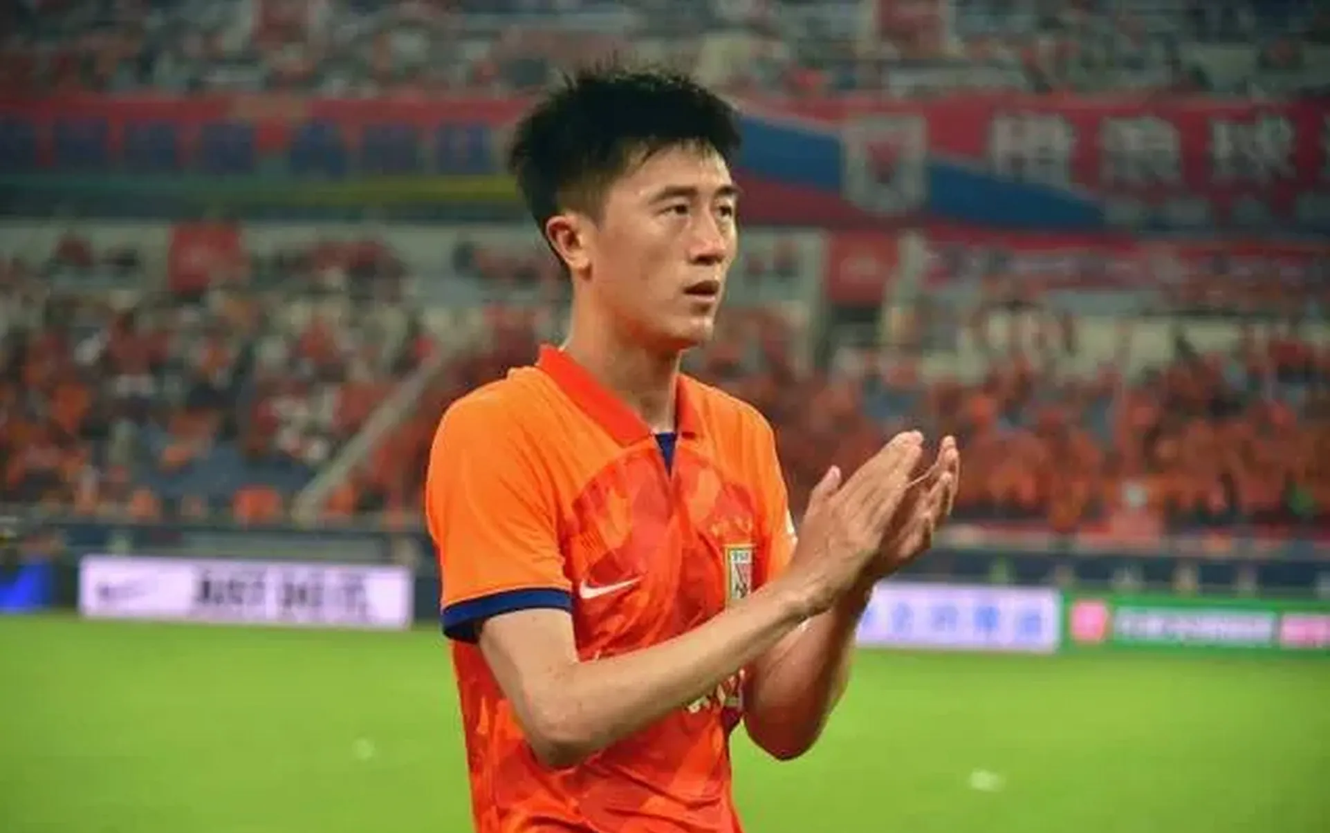 山东泰山发布备战花絮；关键时刻扳平良机；法甲任务艰巨；阵容厚度经受考验(山东泰山最新消息今天新闻)