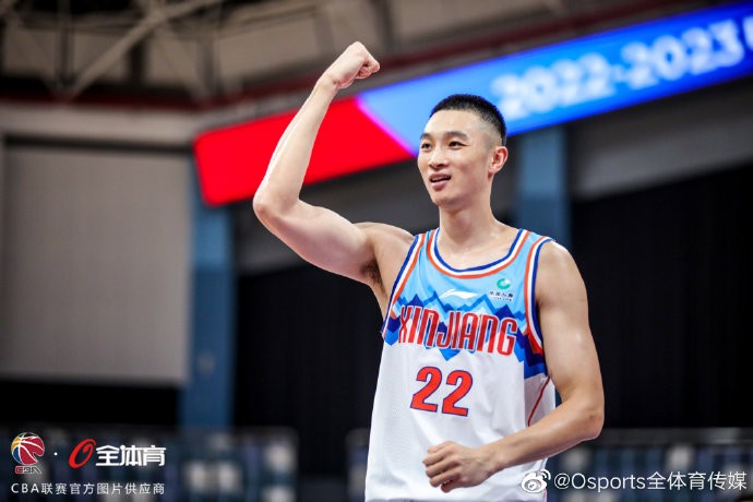 关于今晨勒沃库森备战CBA常规赛，官宣签约细节曝光，引发热议，更衣室氛围转暖的信息