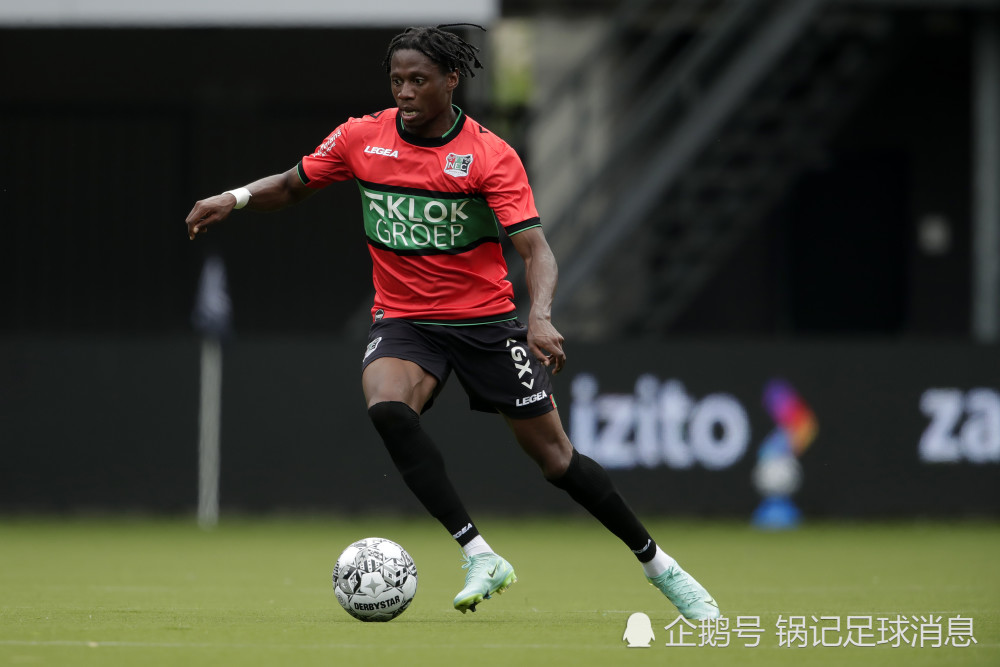 国际比赛日荷甲传出新动向，巴塞罗那造点机会，管理层表态——更衣室稳定，更衣室氛围转暖的简单介绍