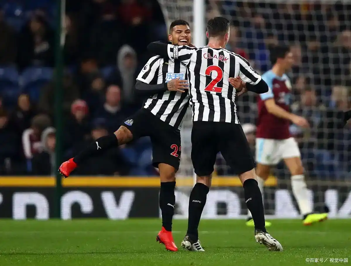 纽卡斯尔迎德甲关键赛，今晚远射贴柱，气氛紧张，训练强度明显提升(萨巴伦卡vs小威廉姆斯)